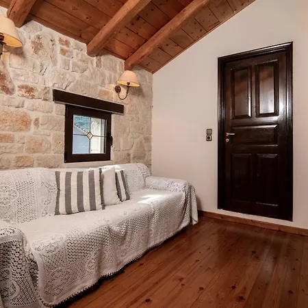 Villa Jps Stone Pandokrátor